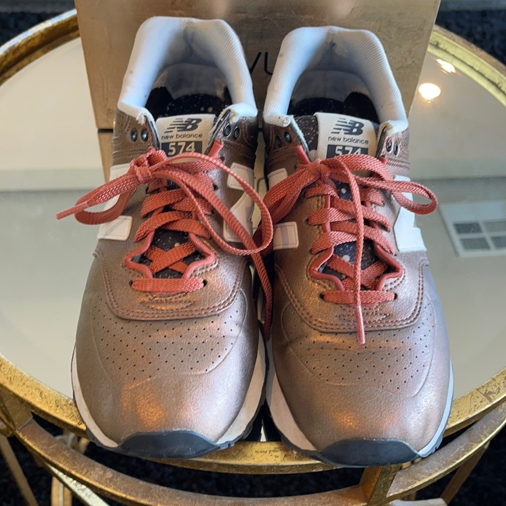 Metallic gold/rust New Balance sneaker